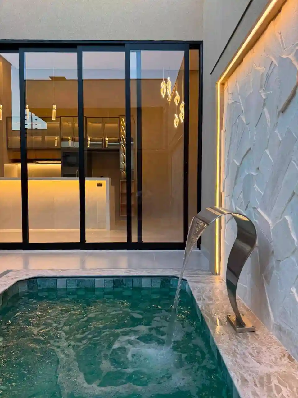 Casa com 3 quartos à venda, 125m² — foto 3 de 50