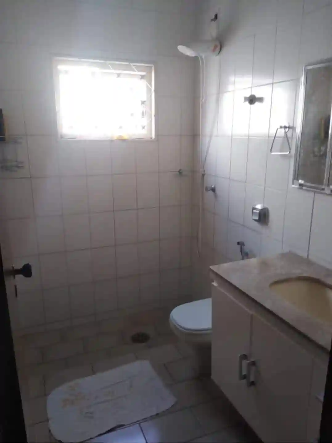 Casa com 3 quartos à venda, 242m² — foto 9 de 19