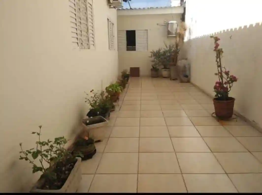 Casa com 3 quartos à venda, 242m² — foto 18 de 19