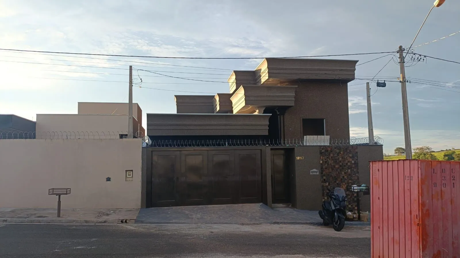 Casa com 3 quartos para aluguel, 160m² — foto 1 de 28