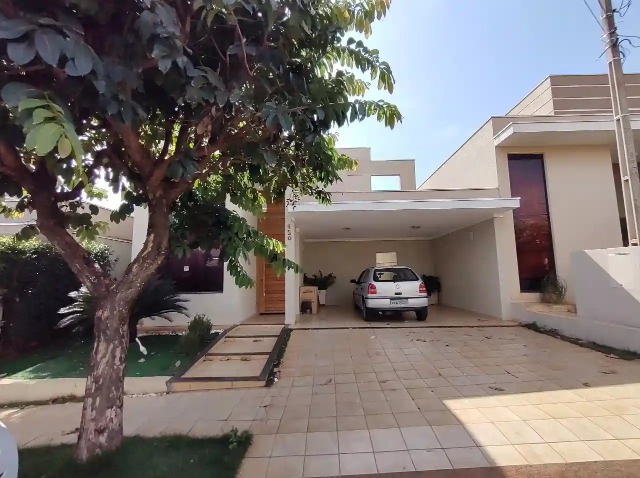 Casa com 3 quartos à venda, 160m² — foto 1 de 21