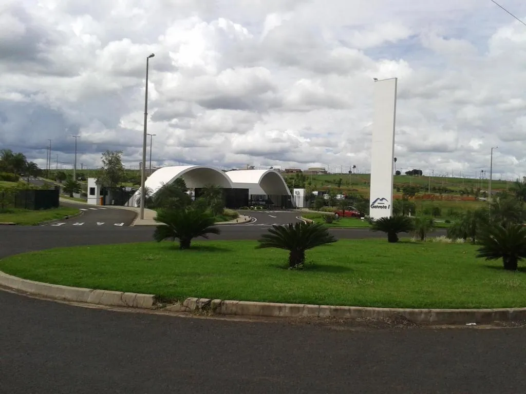 Terreno / Lote / Condomínio à venda — foto 1 de 2