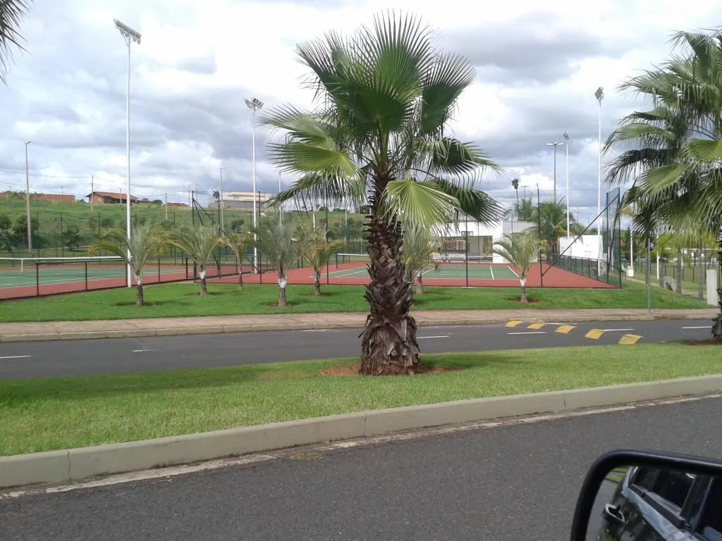 Terreno / Lote / Condomínio à venda — foto 2 de 2