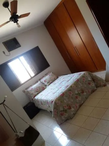 Casa à venda — foto 1 de 2