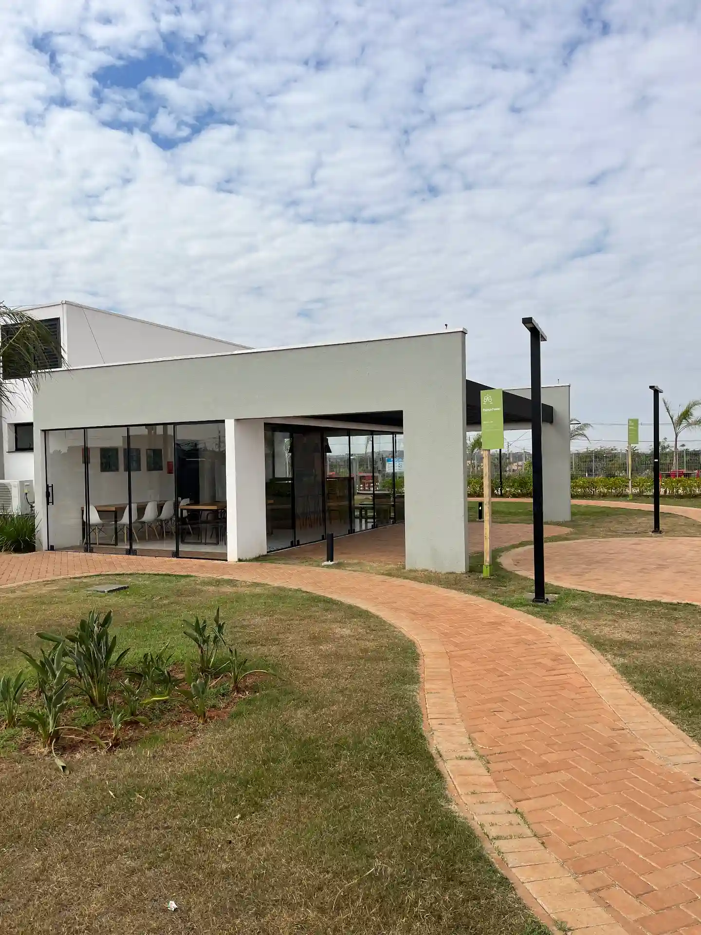 Casa de Condomínio com 2 quartos à venda, 200m² — foto 16 de 20