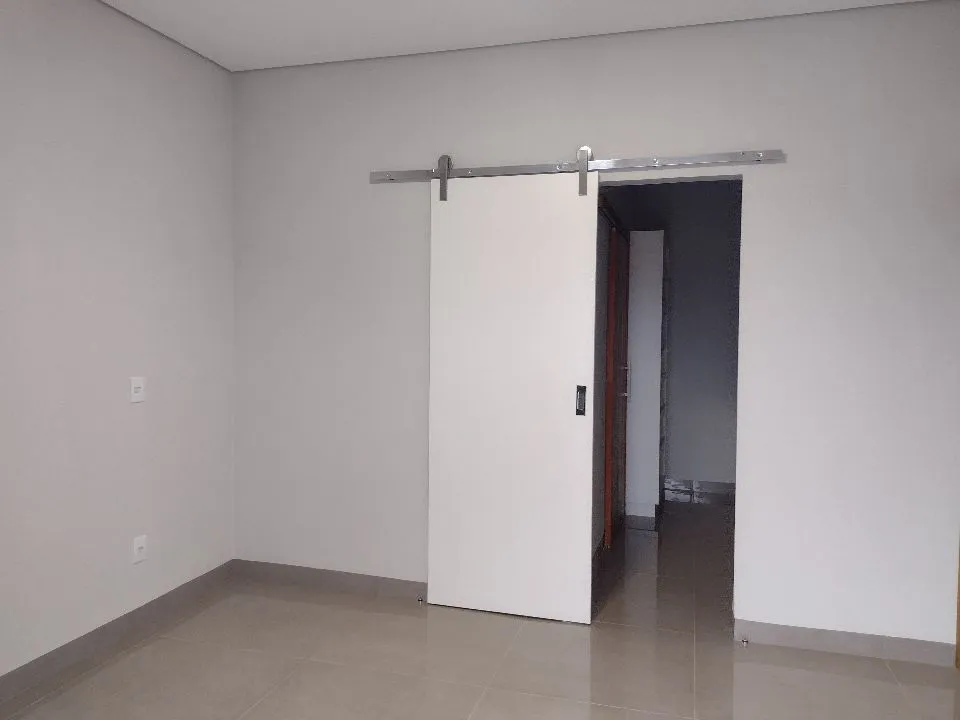 Casa de Condomínio com 3 quartos à venda, 203m² — foto 7 de 16