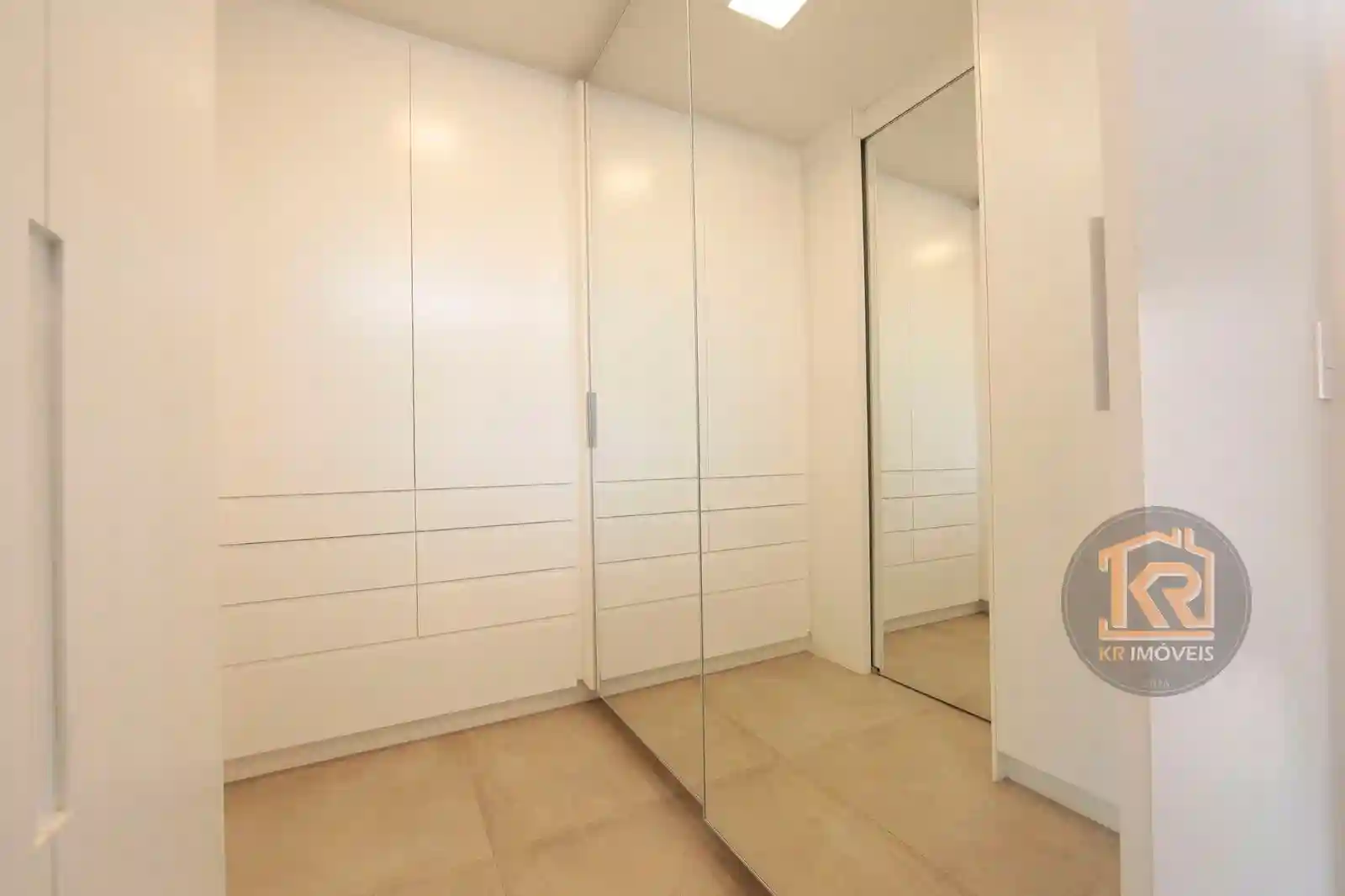 Casa de Condomínio com 3 quartos à venda, 265m² — foto 11 de 17