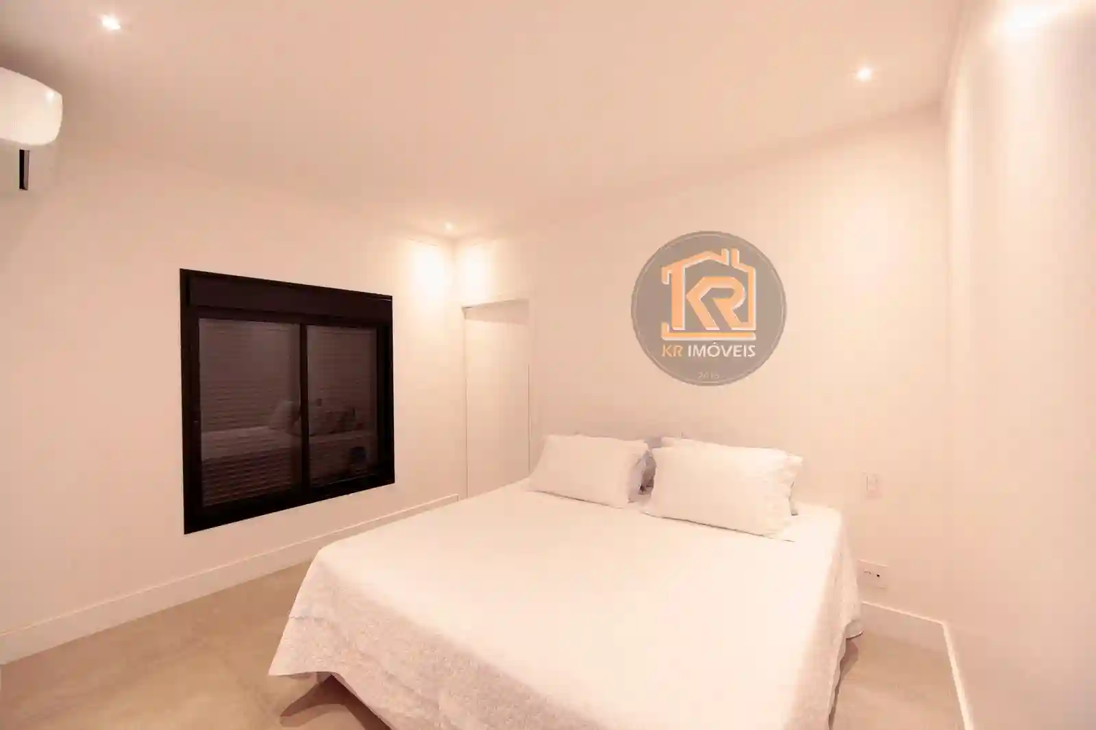 Casa de Condomínio com 3 quartos à venda, 265m² — foto 10 de 17