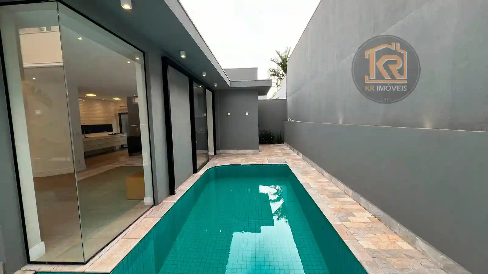 Casa de Condomínio com 3 quartos à venda, 265m² — foto 3 de 17