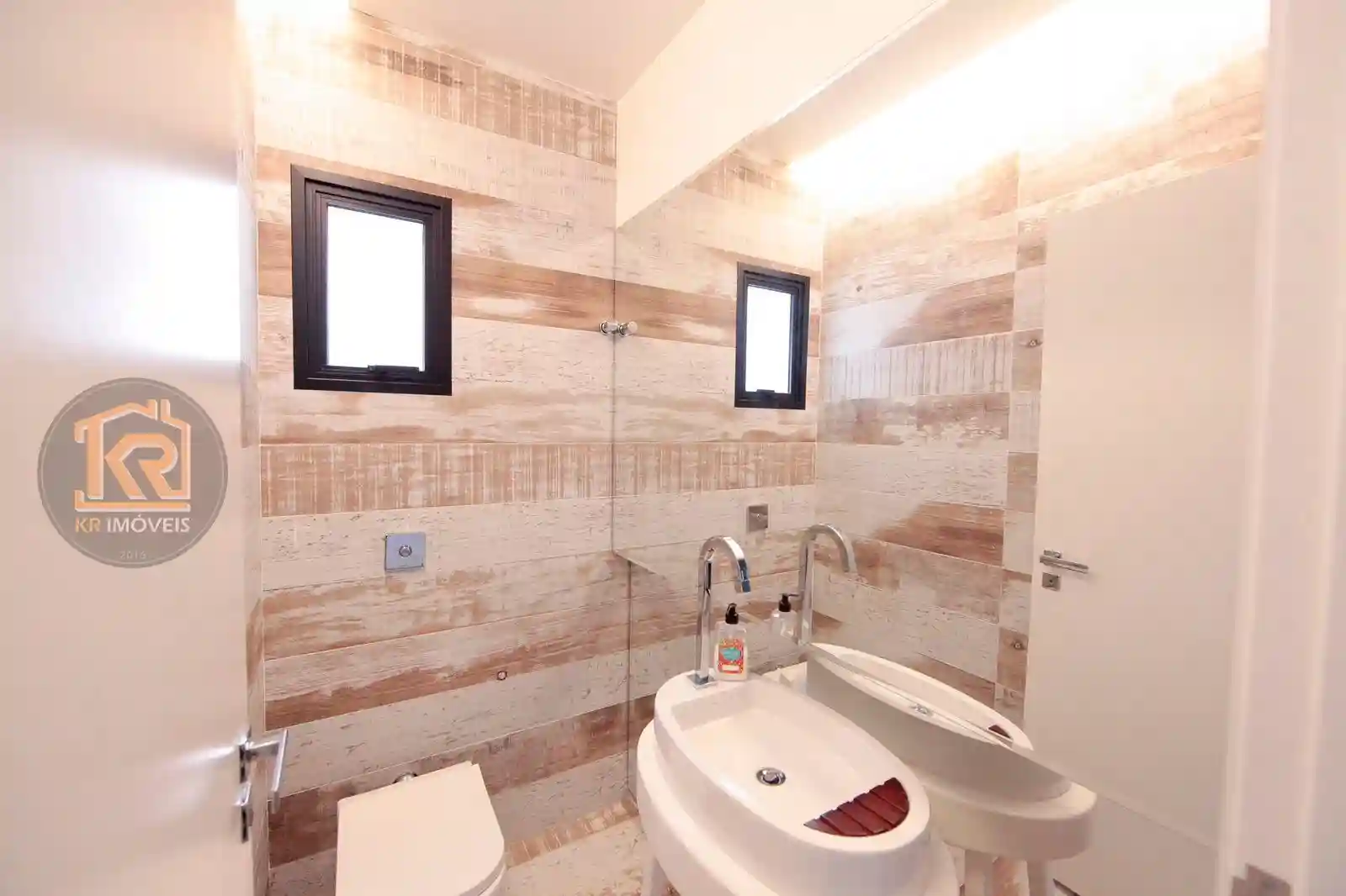 Casa de Condomínio com 3 quartos à venda, 265m² — foto 8 de 17