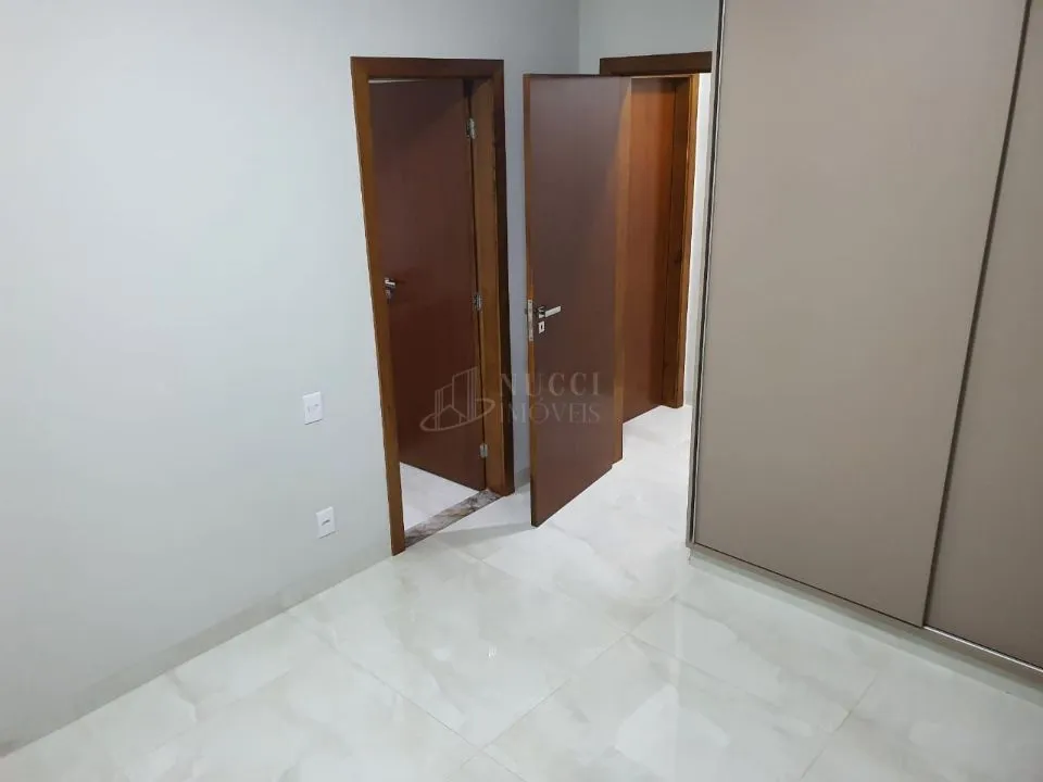 Casa de Condomínio à venda — foto 2 de 8