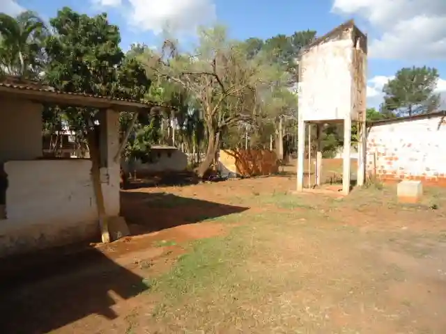 Loja / Salão / Ponto Comercial com 1 quarto para aluguel, 4000m² — foto 4 de 4