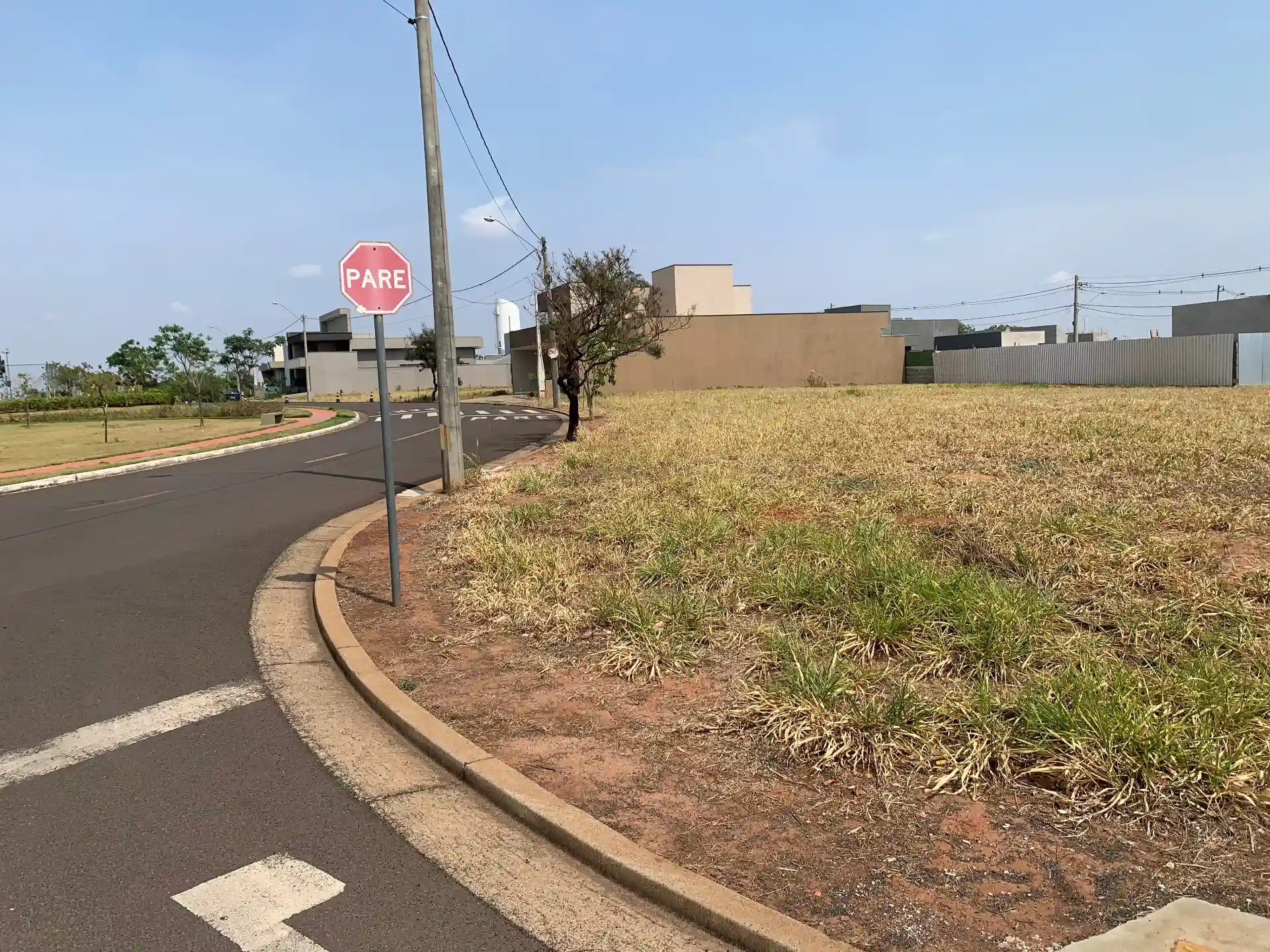 Terreno / Lote / Condomínio  à venda, 389m² — foto 3 de 6