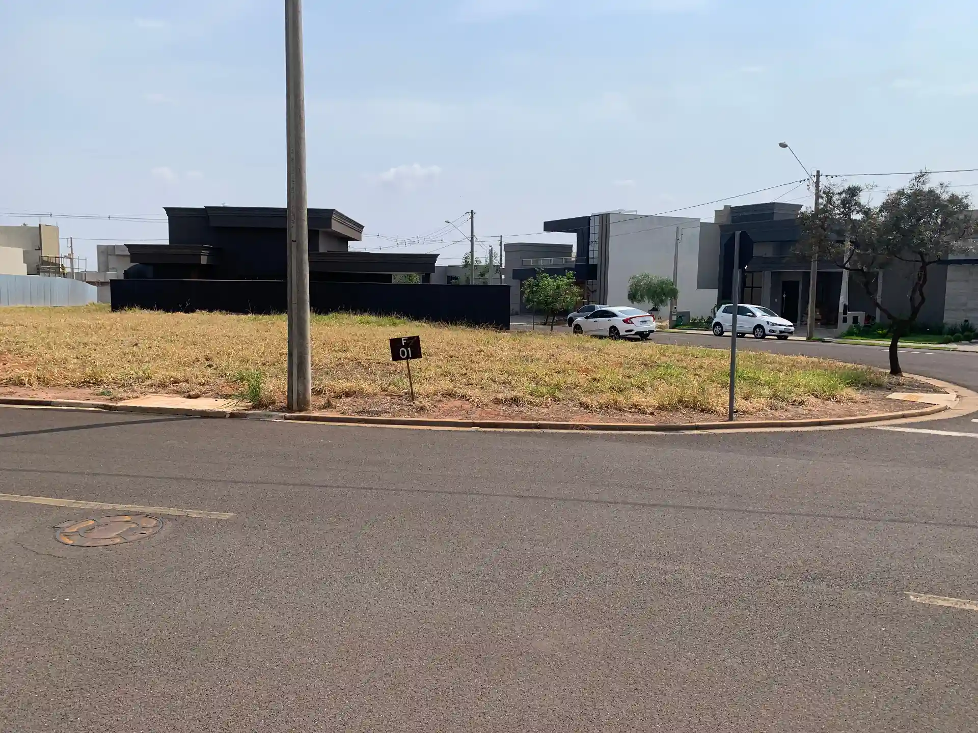 Terreno / Lote / Condomínio  à venda, 389m² — foto 1 de 6
