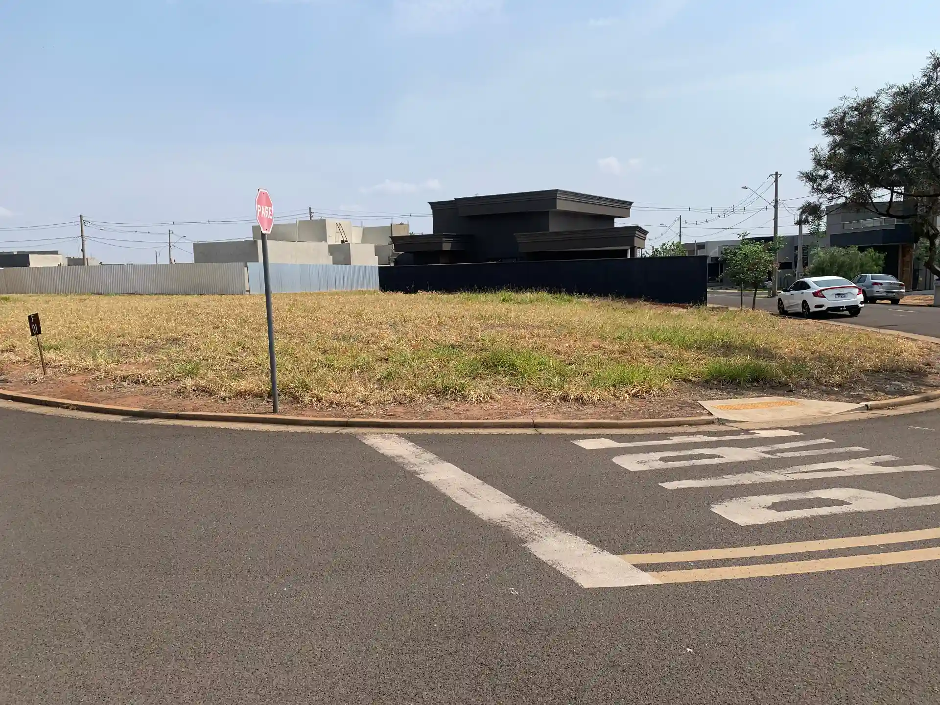 Terreno / Lote / Condomínio  à venda, 389m² — foto 2 de 6