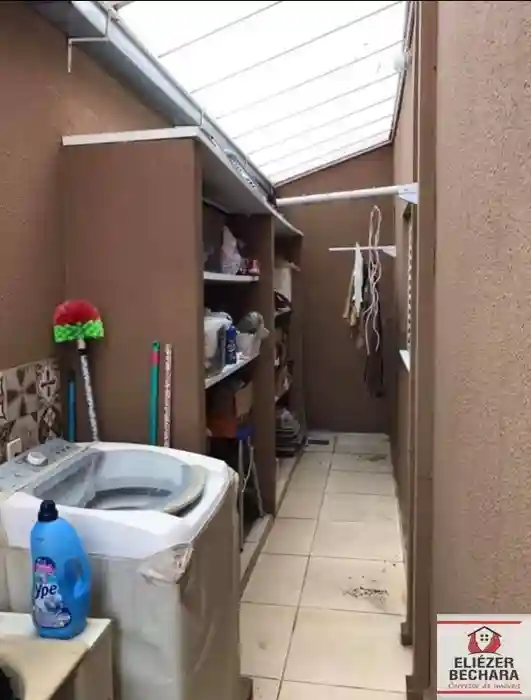 Casa com 3 quartos à venda, 134m² — foto 2 de 18