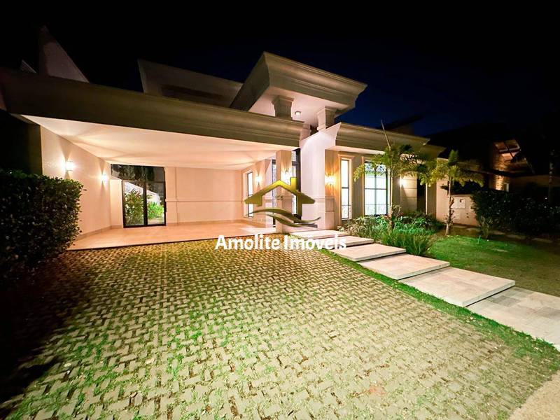 Casa de Condomínio com 3 quartos à venda, 250m² — foto 2 de 18