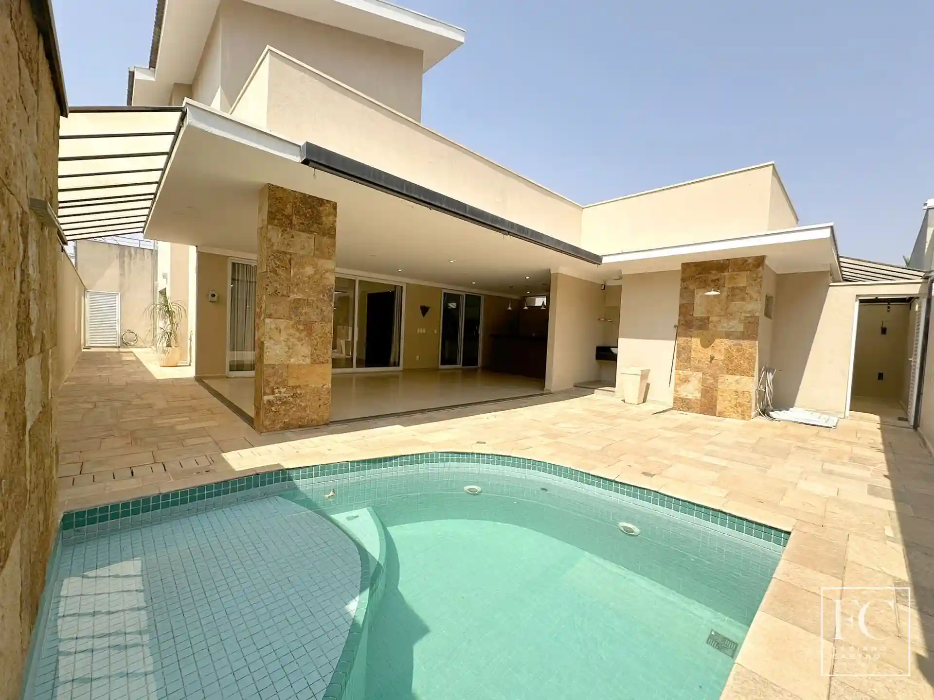Sobrado com 4 quartos à venda, 380m² — foto 10 de 25