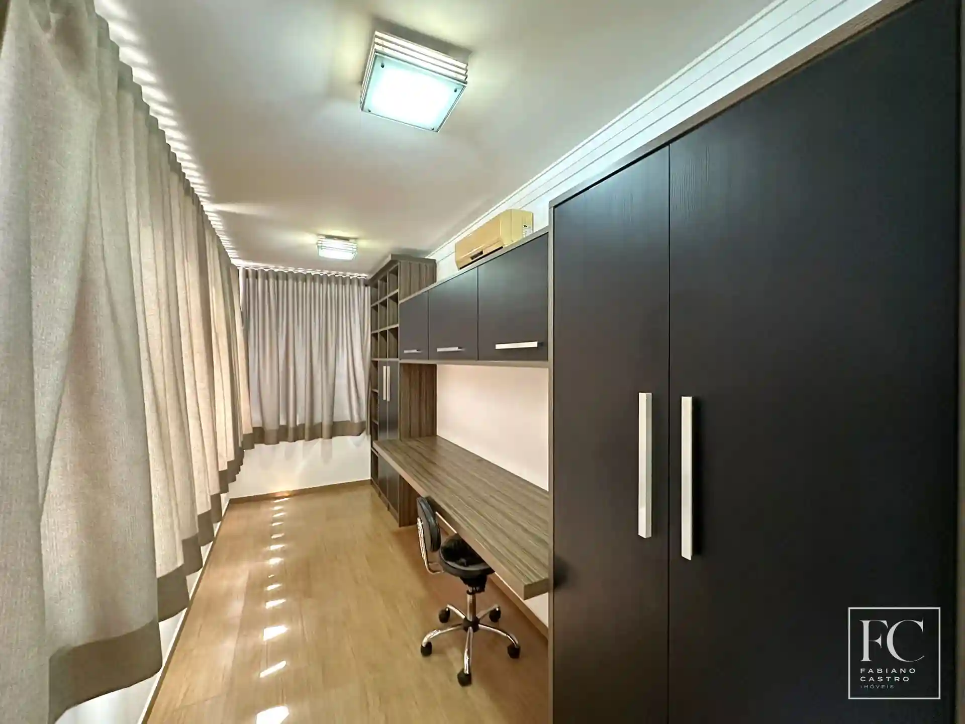 Sobrado com 4 quartos à venda, 380m² — foto 18 de 25