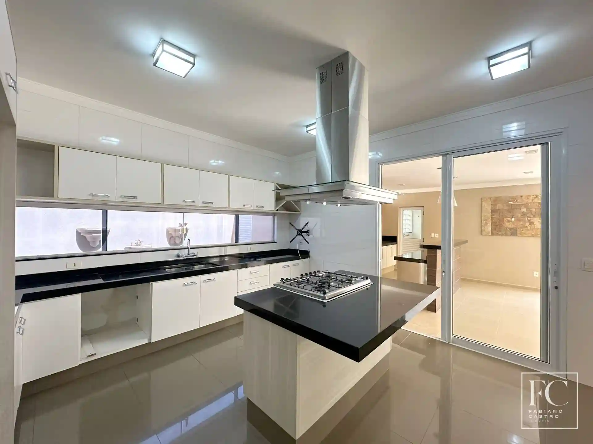 Sobrado com 4 quartos à venda, 380m² — foto 6 de 25