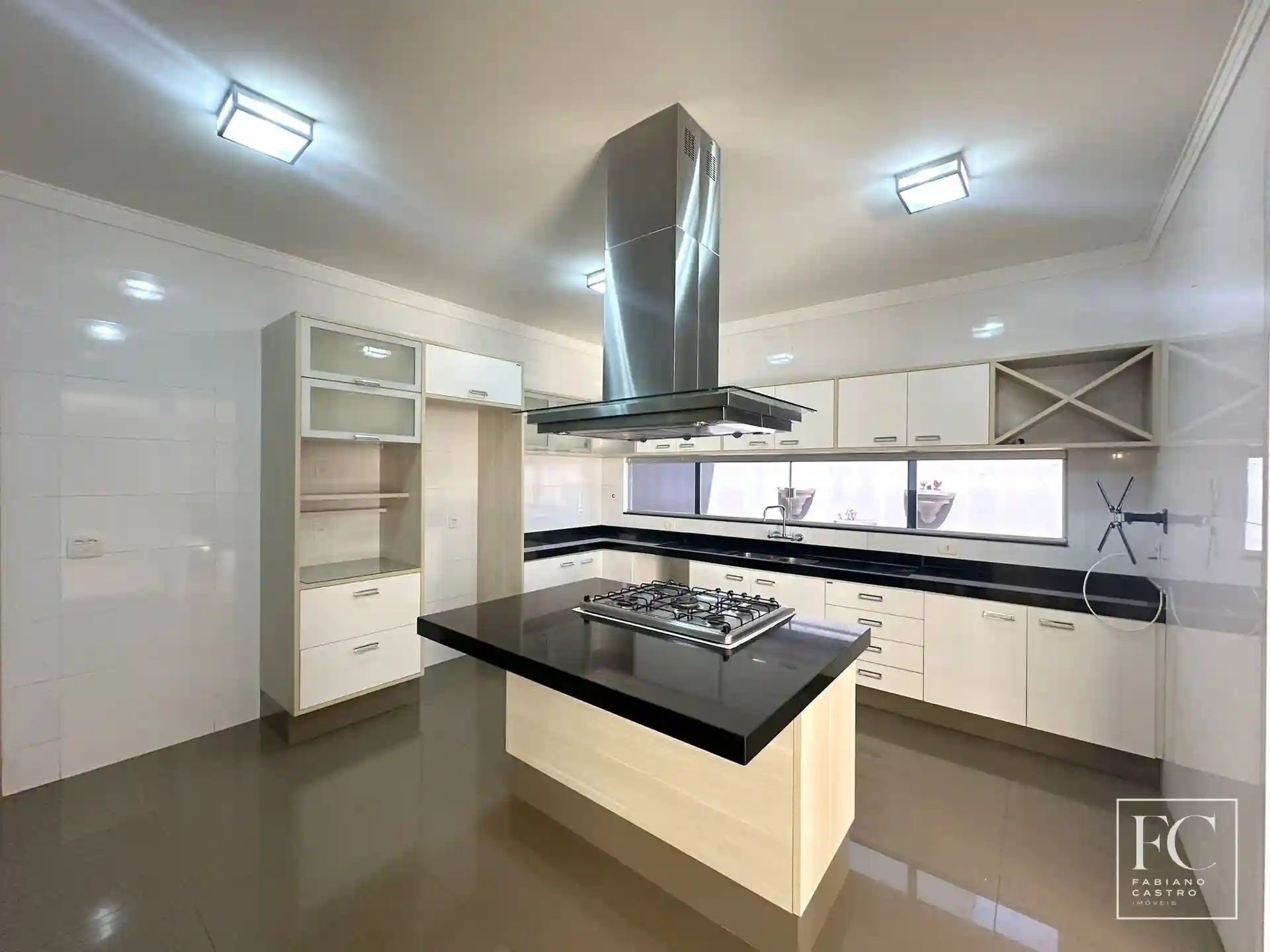 Sobrado com 4 quartos à venda, 380m² — foto 5 de 25