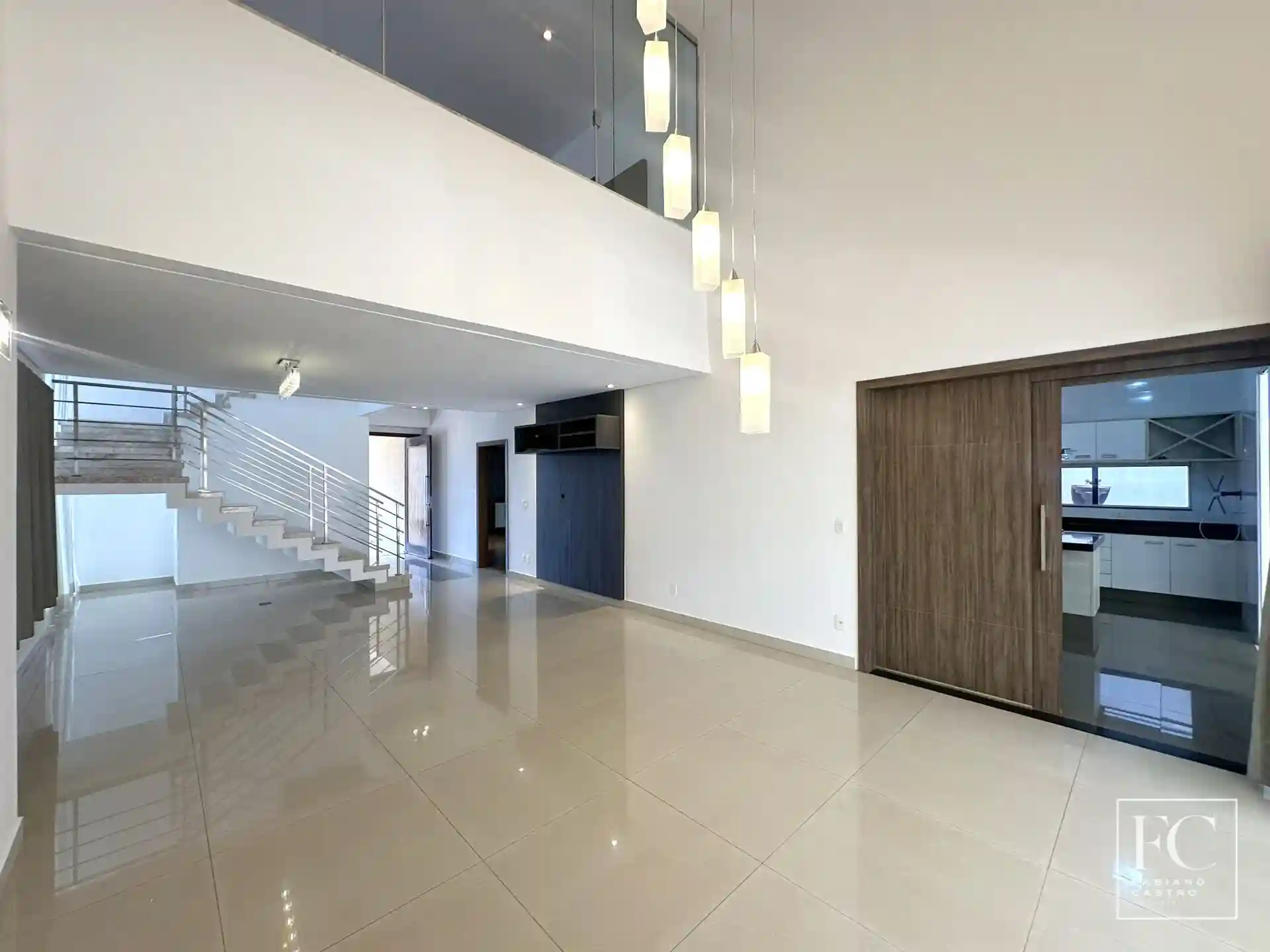 Sobrado com 4 quartos à venda, 380m² — foto 4 de 25