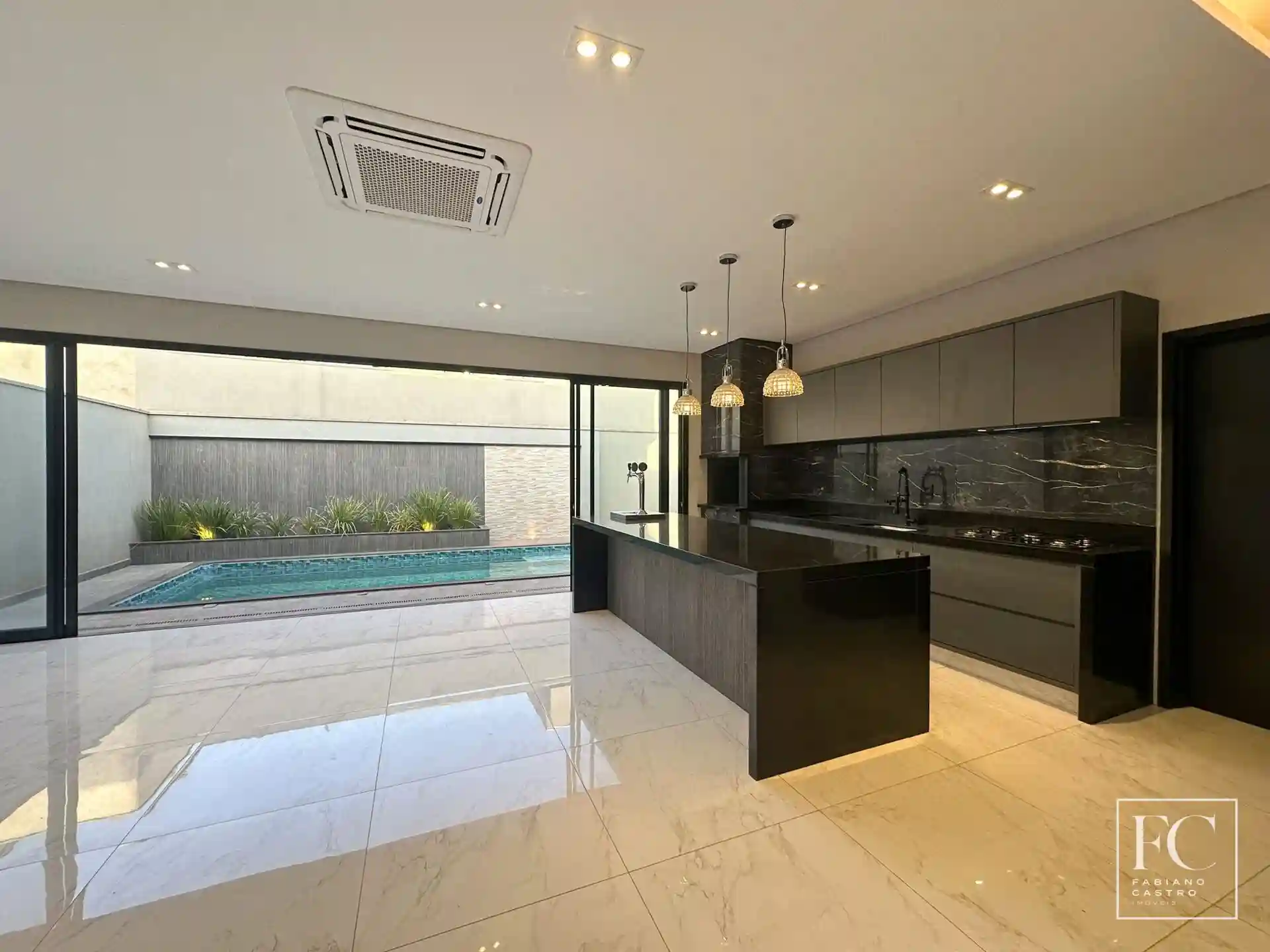 Casa de Condomínio com 3 quartos à venda, 230m² — foto 10 de 33