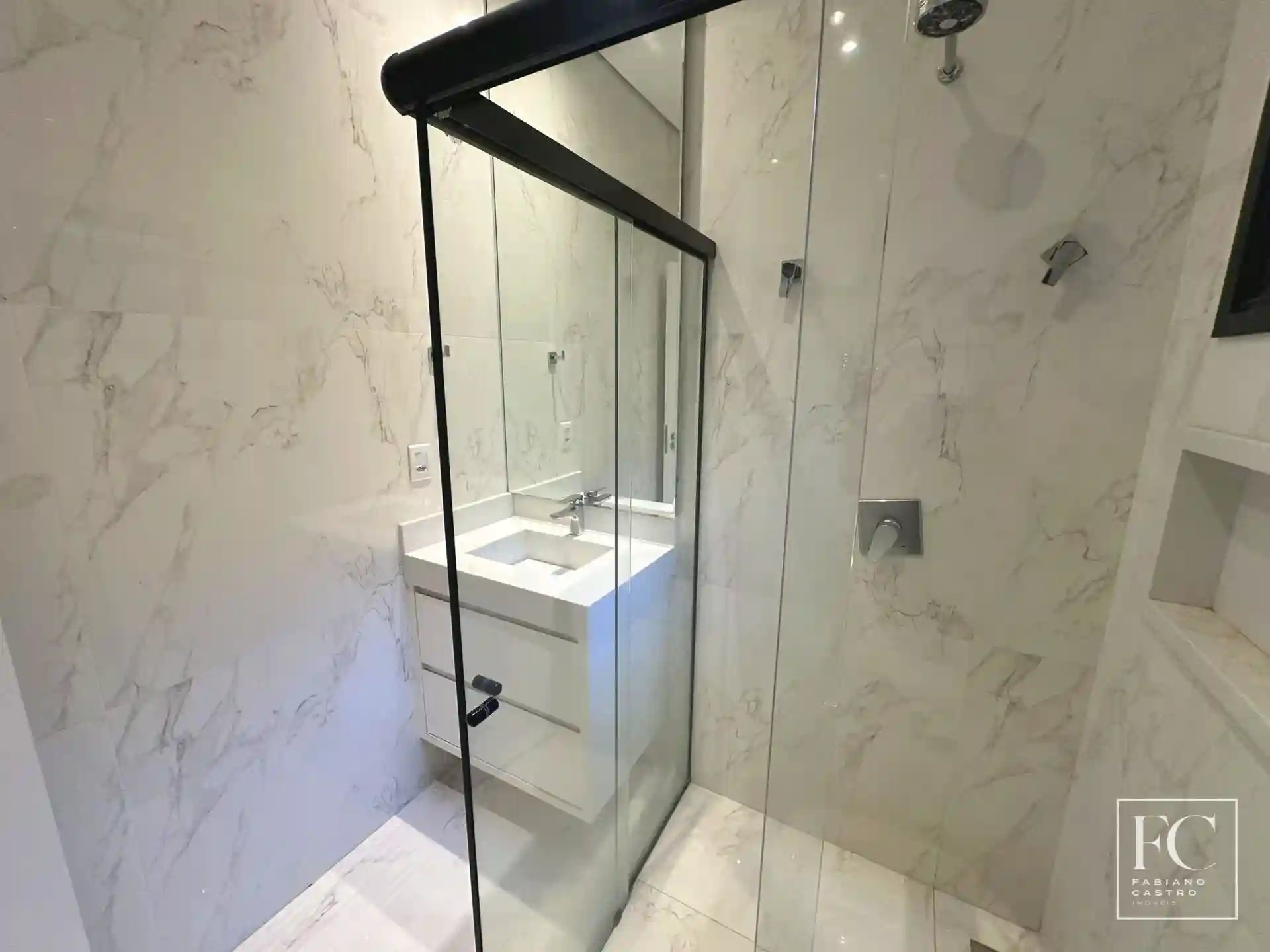 Casa de Condomínio com 3 quartos à venda, 230m² — foto 30 de 33