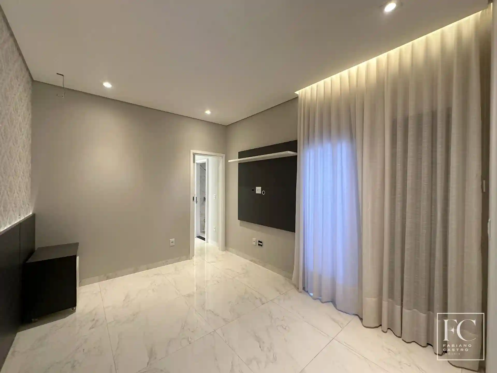 Casa de Condomínio com 3 quartos à venda, 230m² — foto 23 de 33