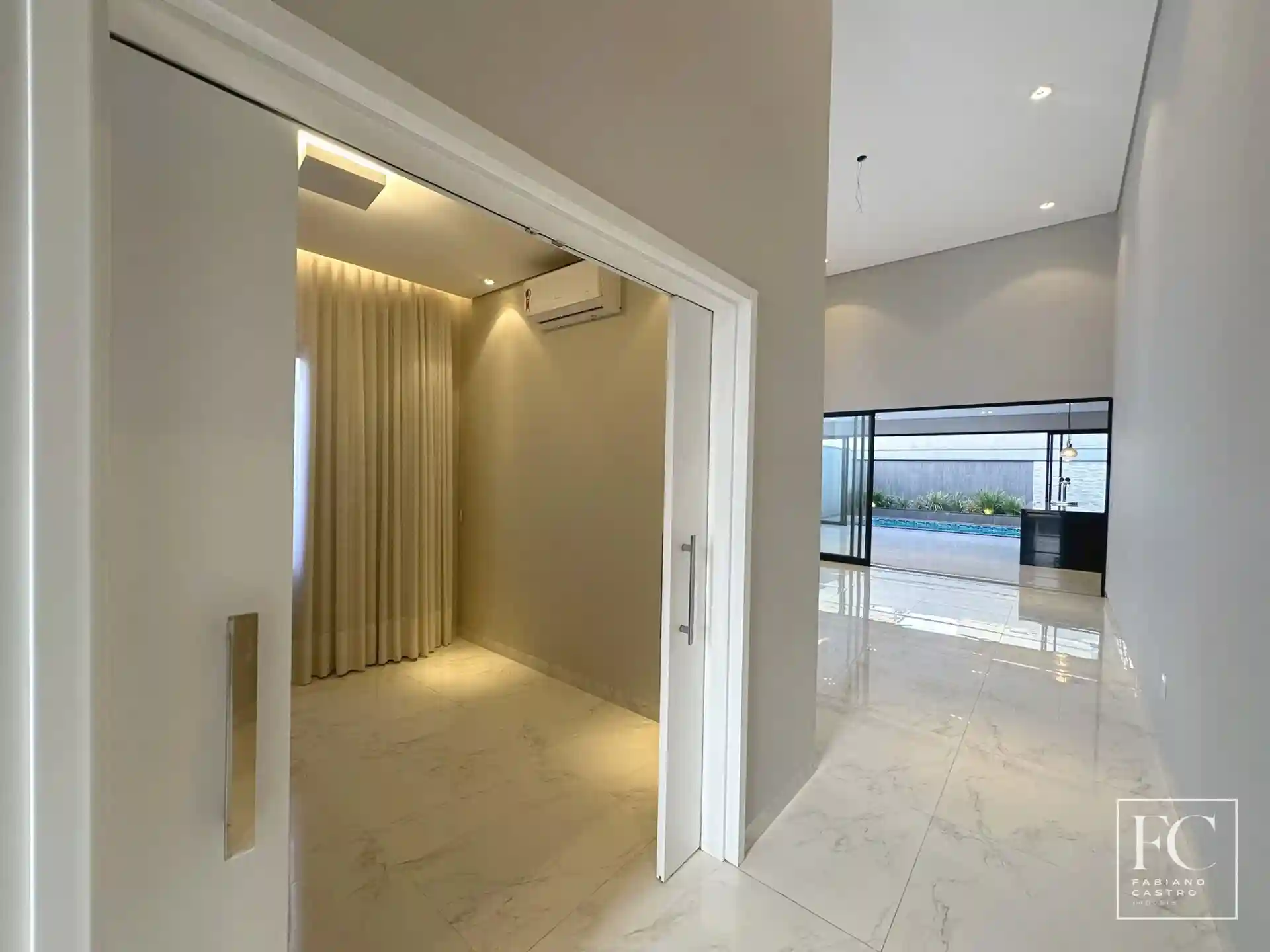 Casa de Condomínio com 3 quartos à venda, 230m² — foto 5 de 33