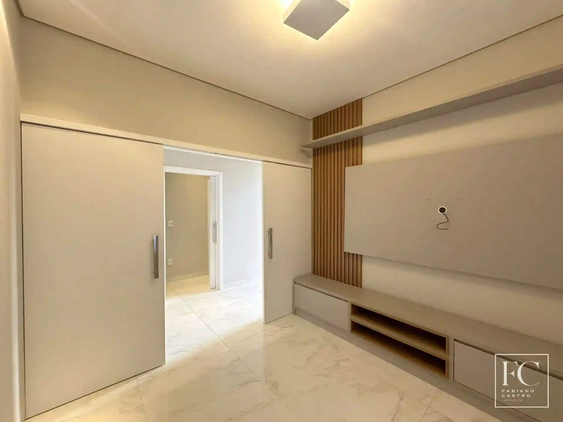 Casa de Condomínio com 3 quartos à venda, 230m² — foto 7 de 33