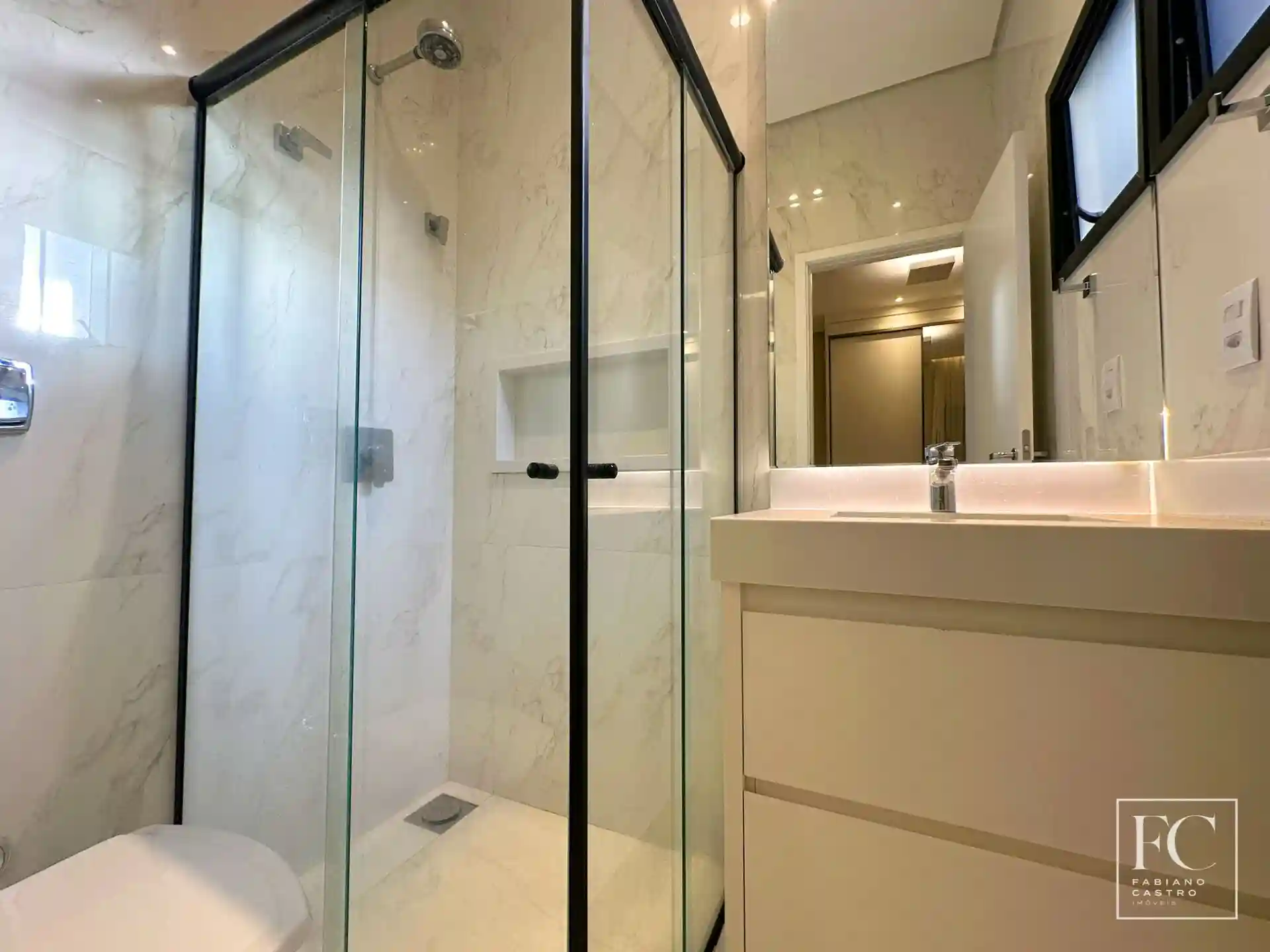 Casa de Condomínio com 3 quartos à venda, 230m² — foto 33 de 33