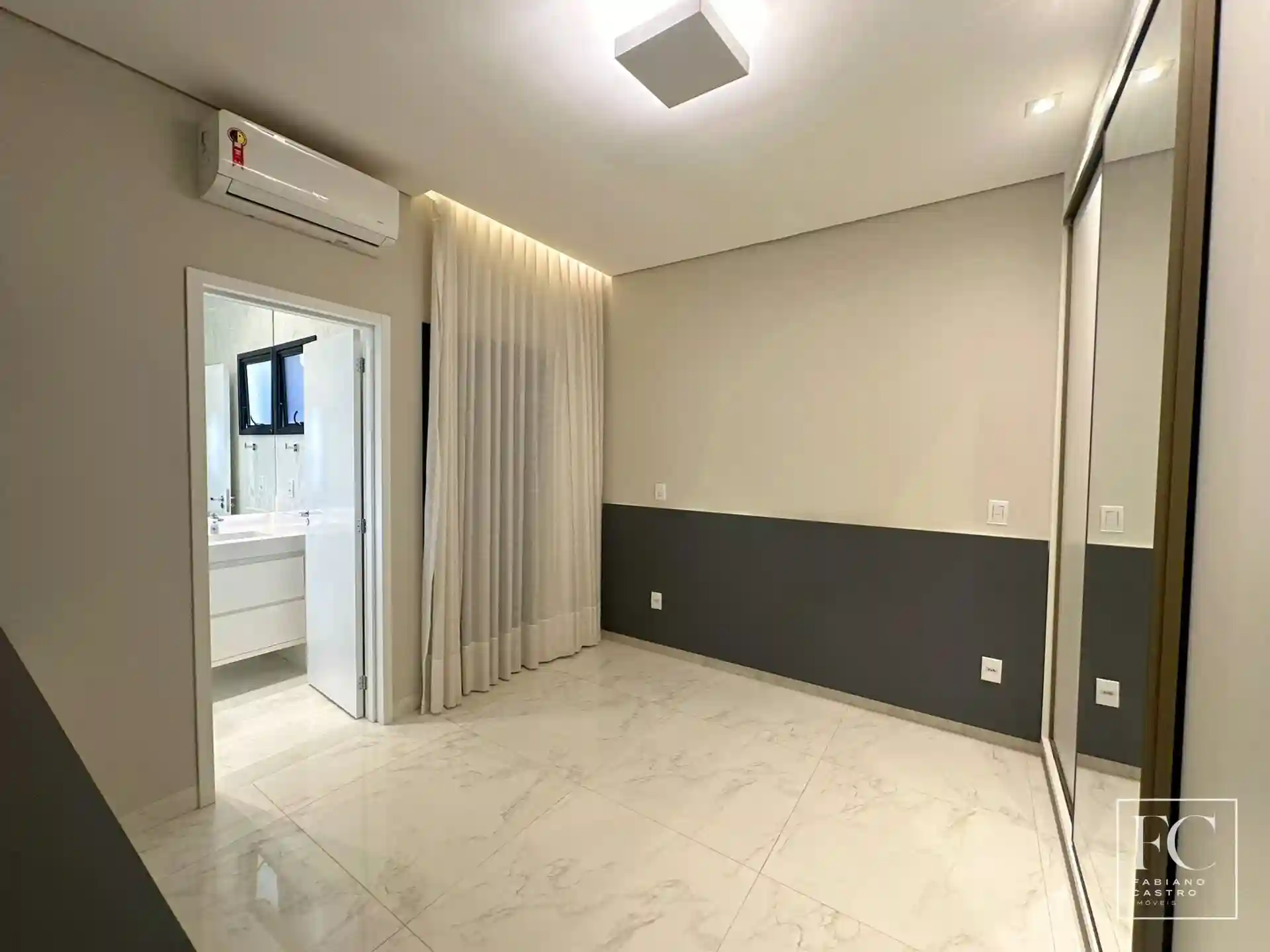 Casa de Condomínio com 3 quartos à venda, 230m² — foto 31 de 33