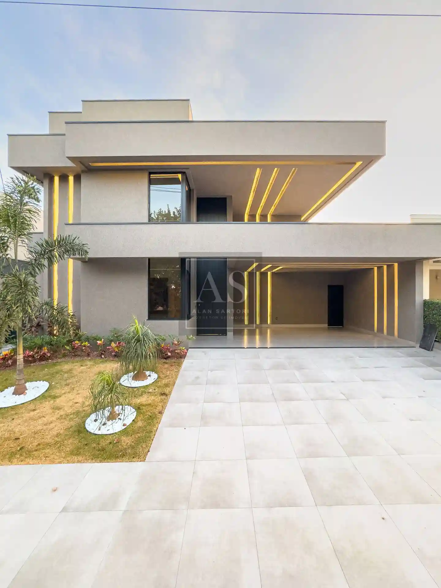 Casa de Condomínio com 3 quartos à venda, 230m² — foto 2 de 39