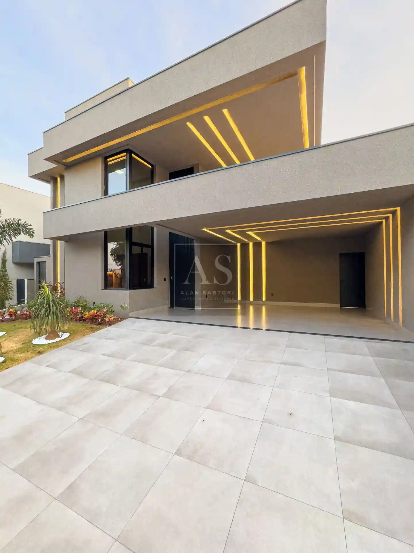 Casa de Condomínio com 3 quartos à venda, 230m² — foto 1 de 39