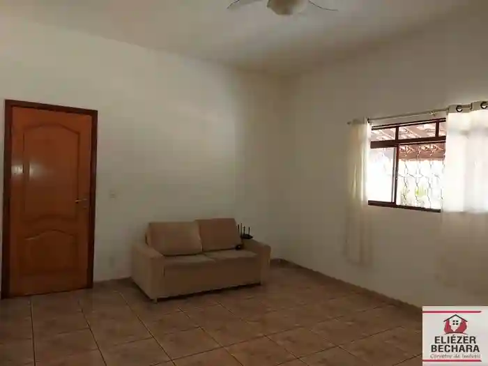 Fazenda / Sítio / Chácara com 2 quartos à venda, 2280m² — foto 16 de 26