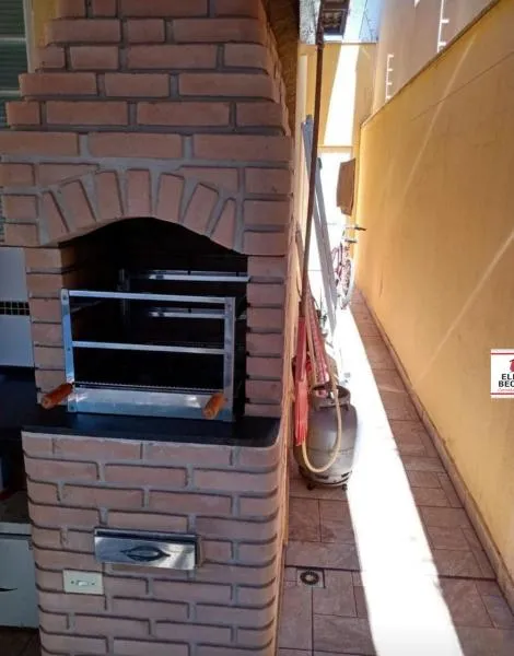 Casa à venda — foto 2 de 2