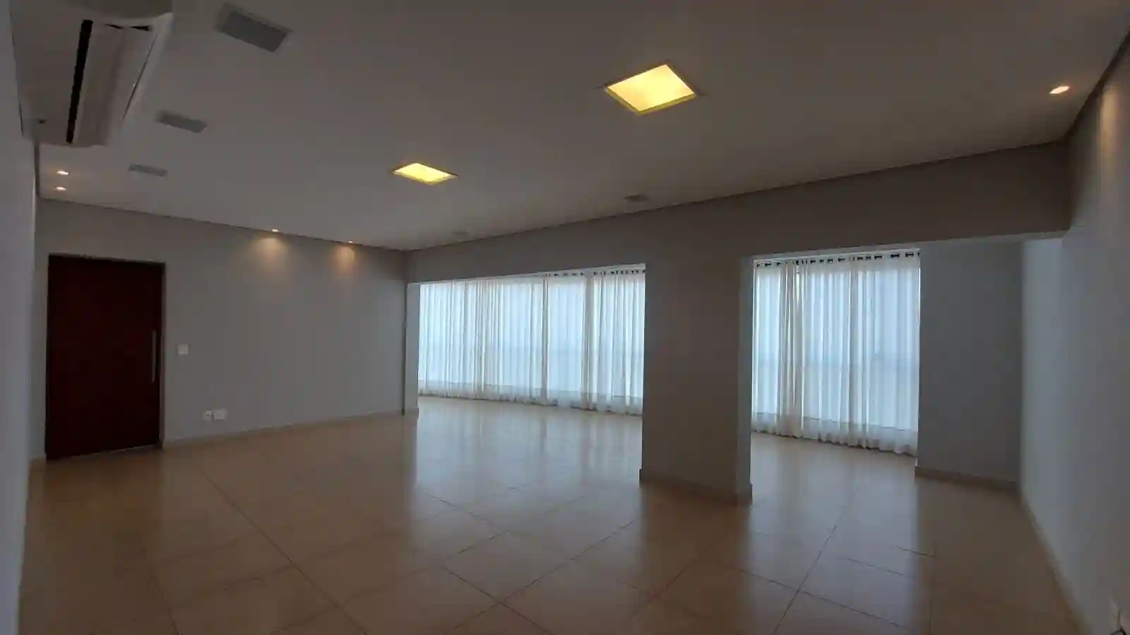 Apartamento com 3 quartos à venda, 163m² — foto 2 de 22
