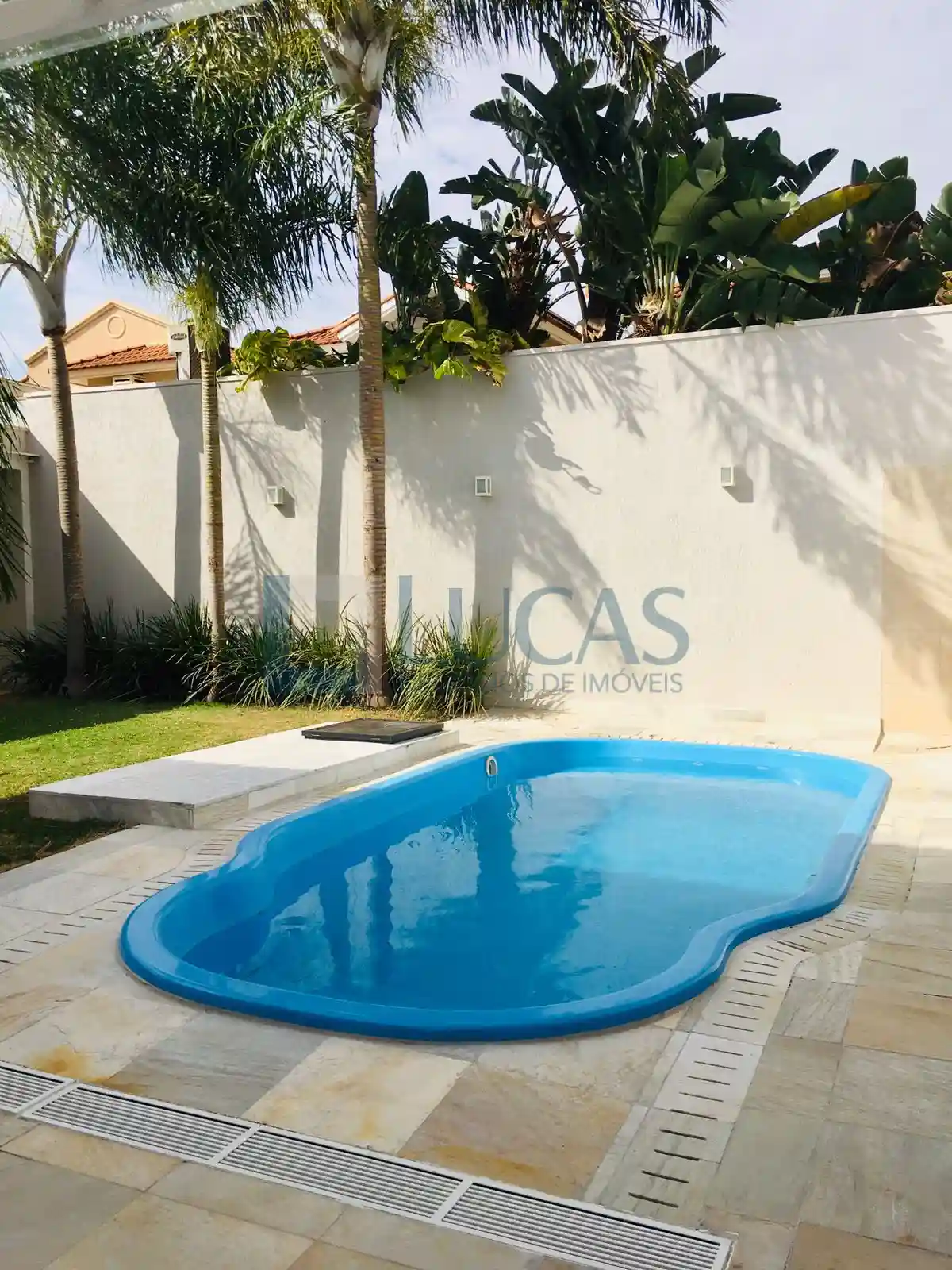 Casa de Condomínio com 4 quartos à venda, 380m² — foto 1 de 24