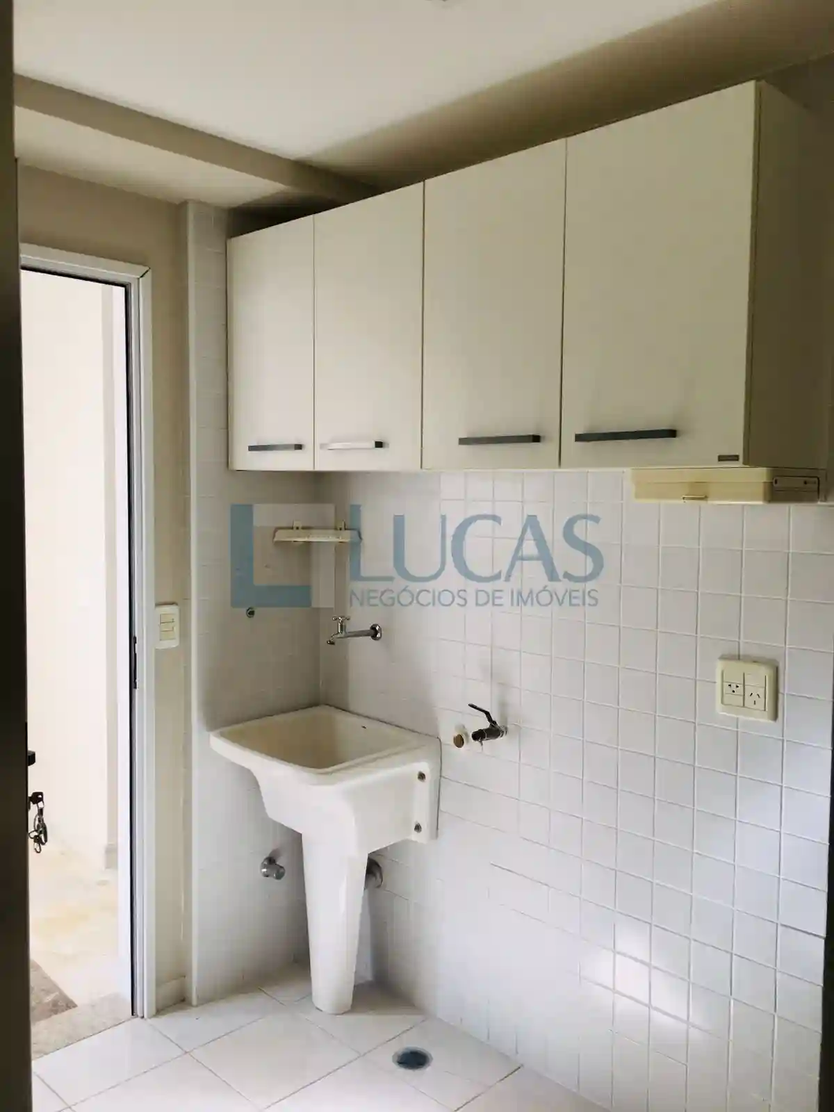 Casa de Condomínio com 4 quartos à venda, 380m² — foto 23 de 24