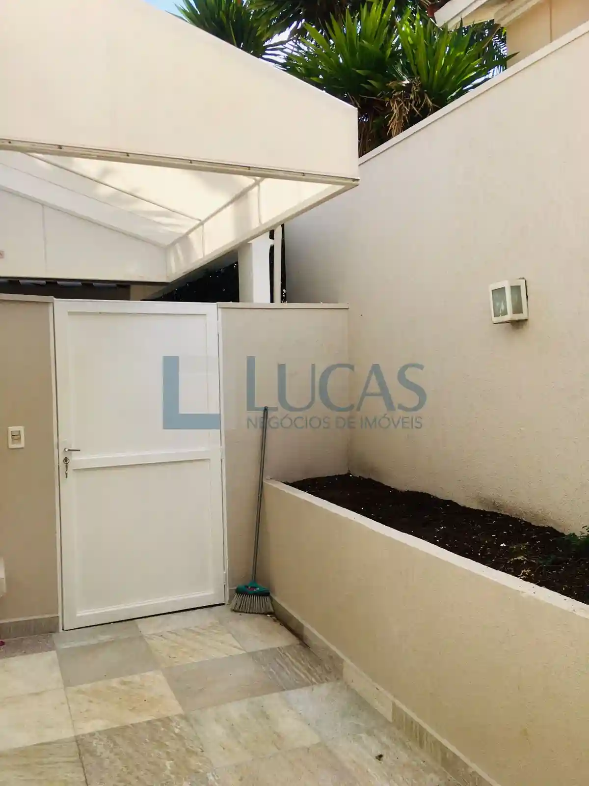 Casa de Condomínio com 4 quartos à venda, 380m² — foto 10 de 24