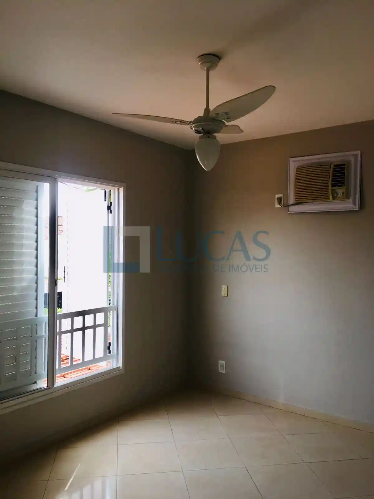 Casa de Condomínio com 4 quartos à venda, 380m² — foto 18 de 24