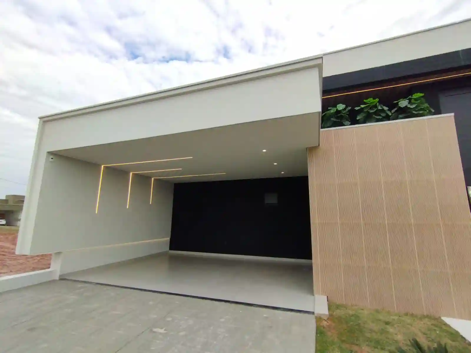 Casa de Condomínio com 3 quartos à venda, 150m² — foto 2 de 6