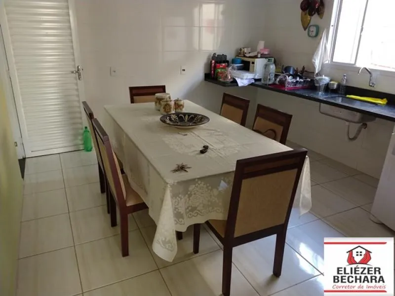 Casa à venda — foto 6 de 7