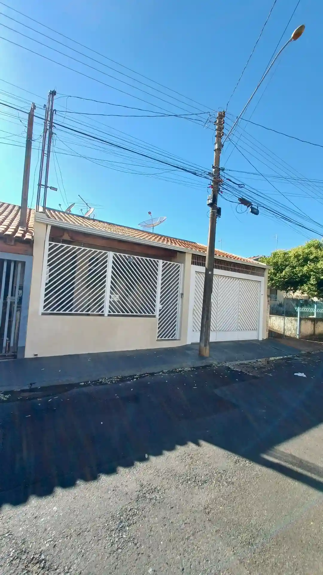Casa com 3 quartos à venda, 147m² — foto 1 de 18