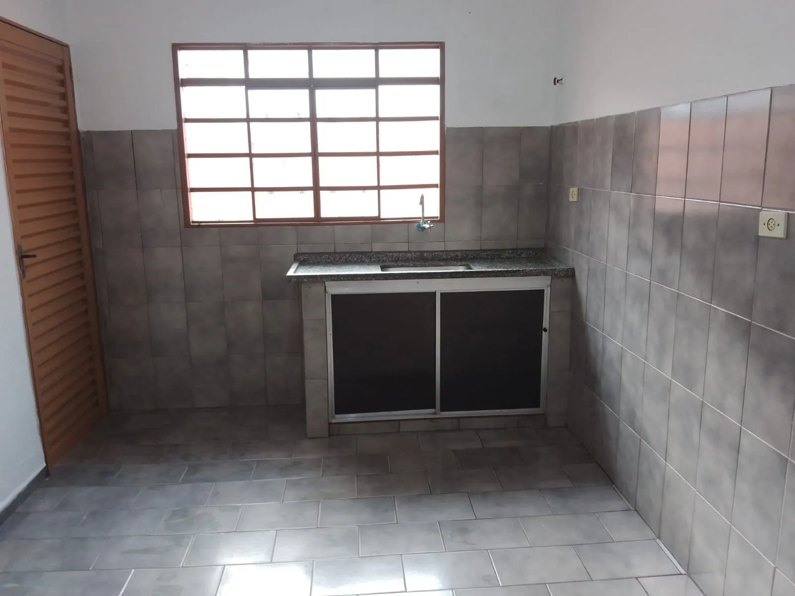 Casa com 2 quartos para aluguel, 50m² — foto 8 de 14