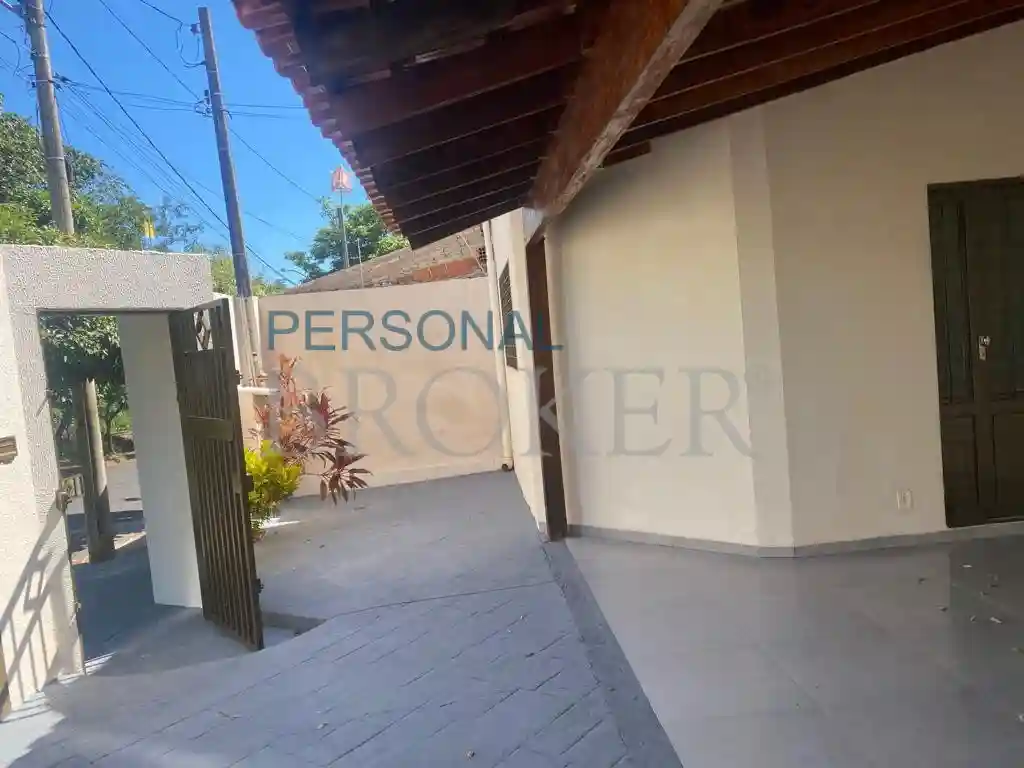 Casa com 3 quartos à venda, 140m² — foto 2 de 11