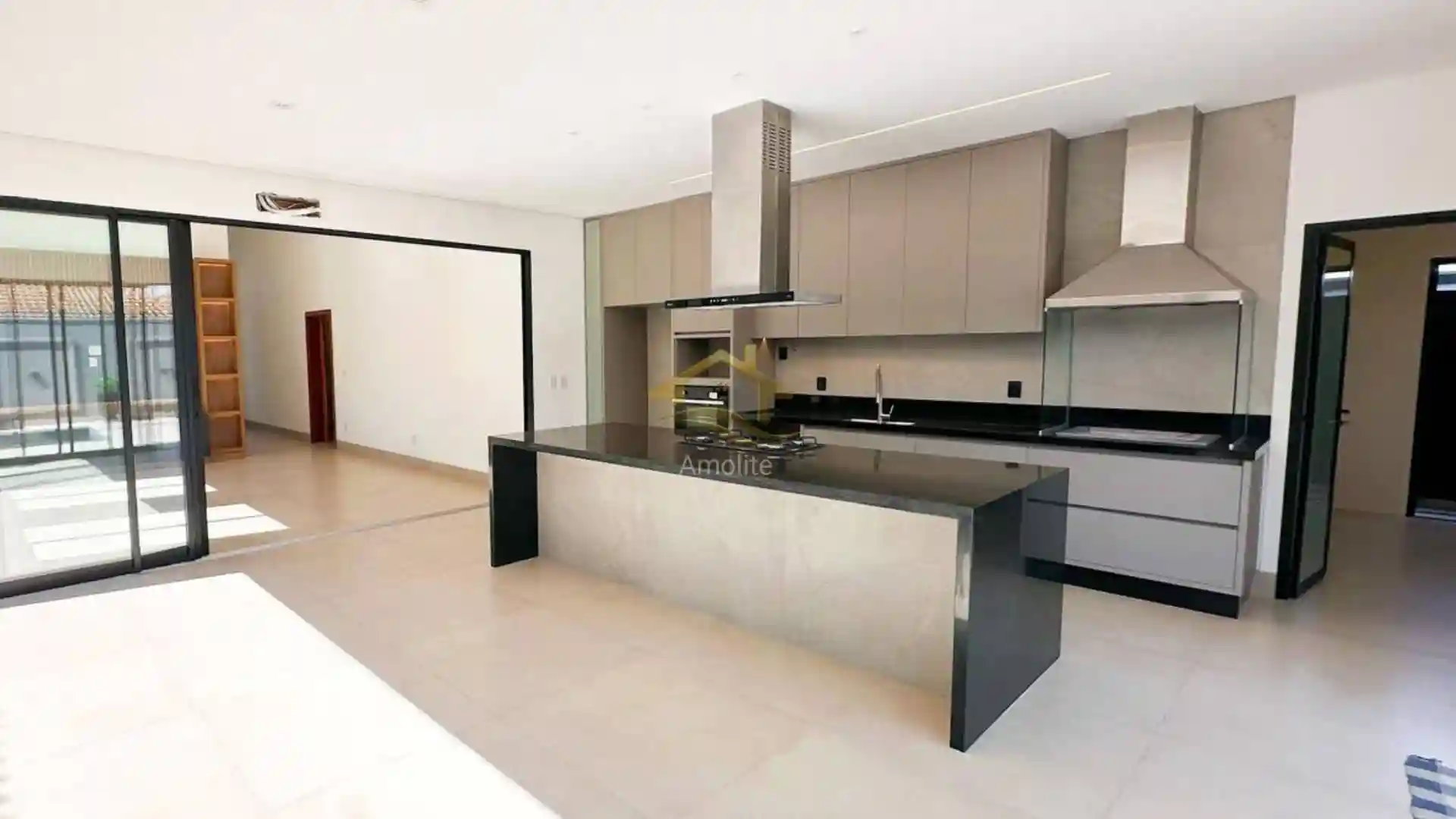 Casa de Condomínio com 3 quartos à venda, 236m² — foto 14 de 20