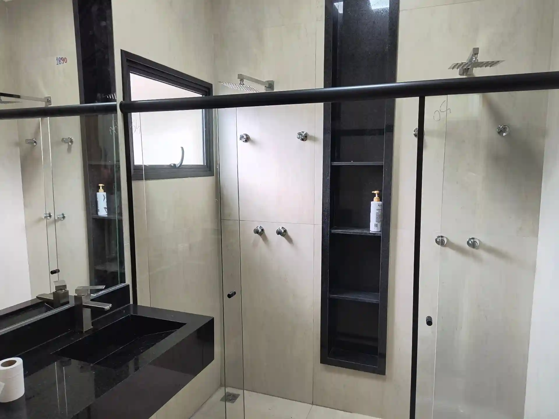 Casa de Condomínio com 3 quartos à venda, 225m² — foto 4 de 22