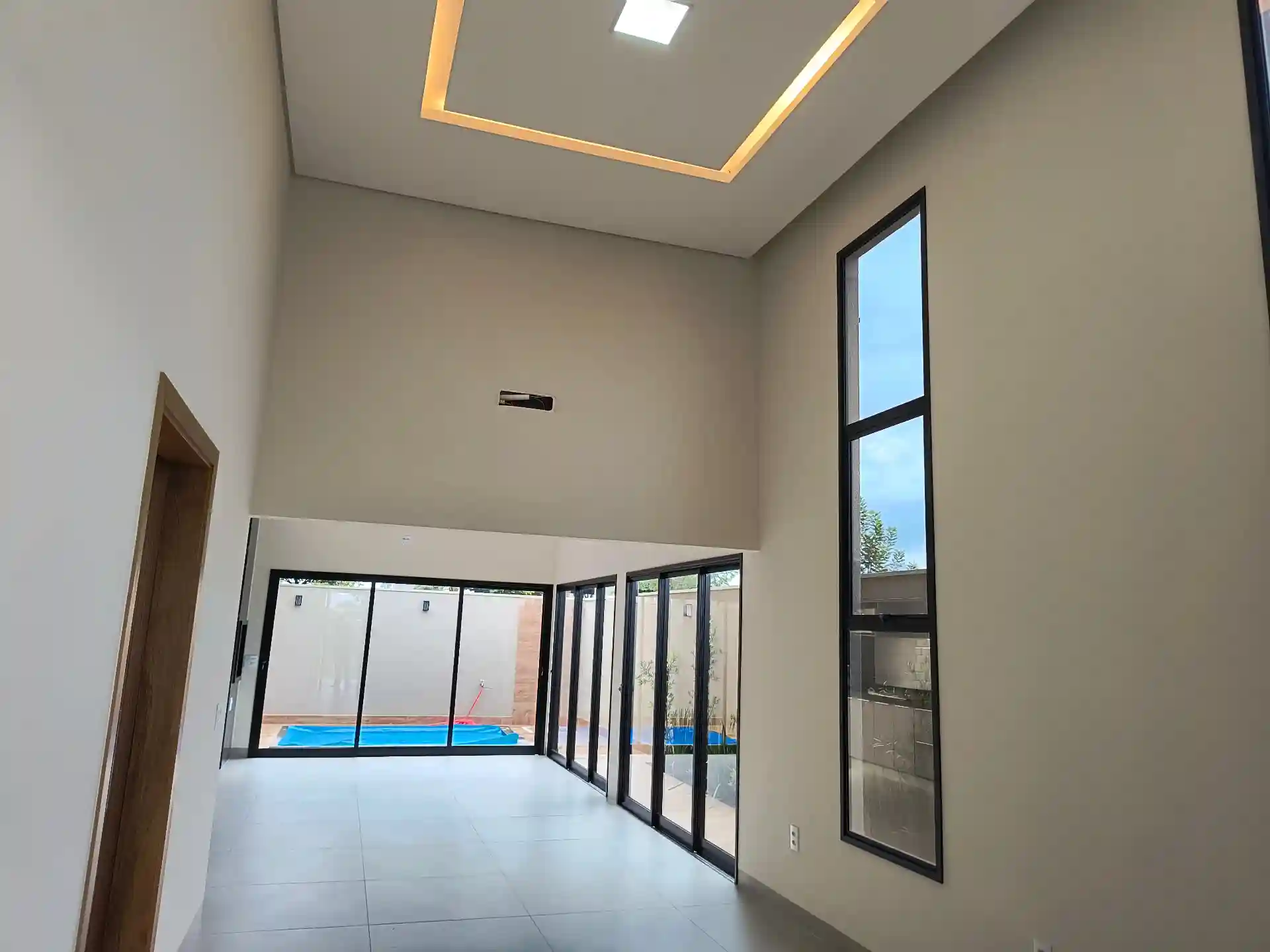 Casa de Condomínio com 3 quartos à venda, 225m² — foto 14 de 22